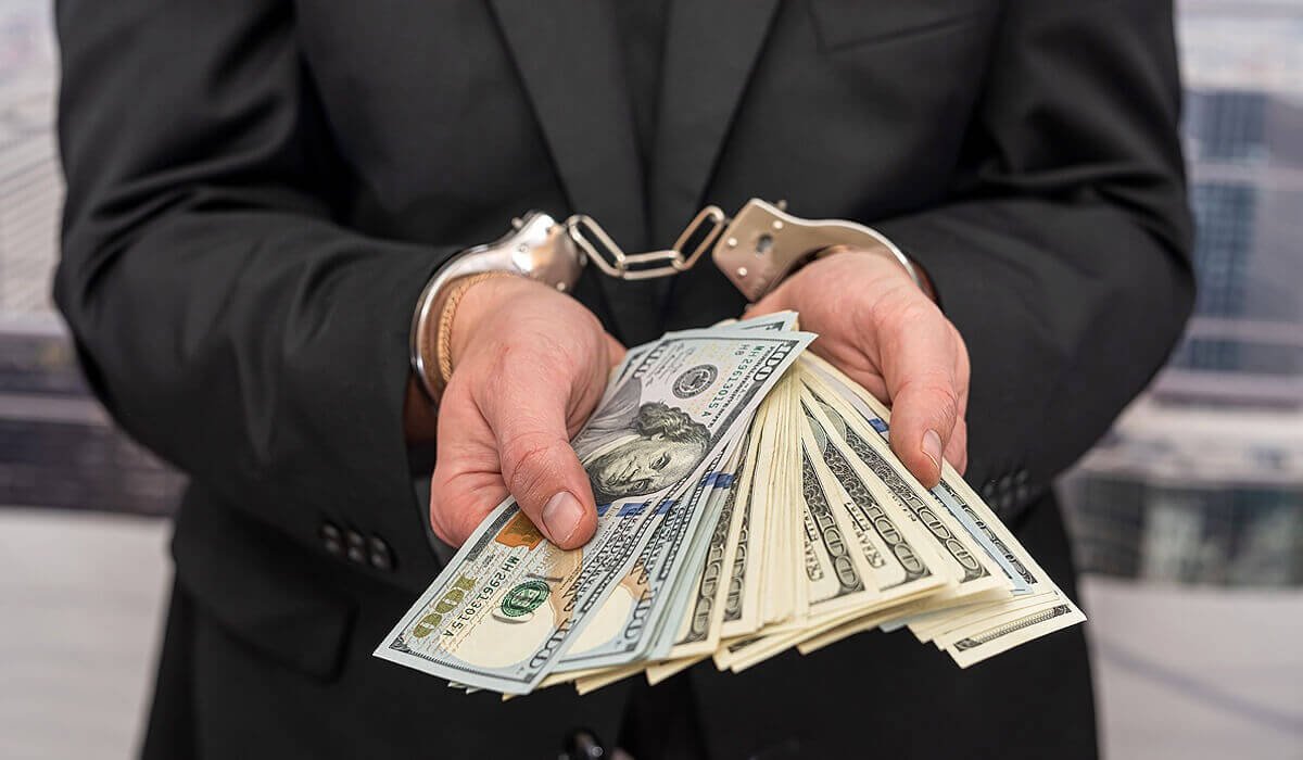 1 млн АҚШ доллары көлемінде пара беруге итермелеуші сотқа тартылды – Антикор