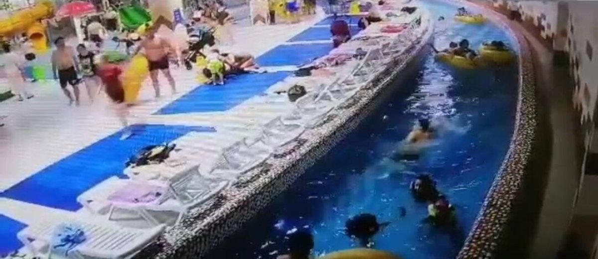 Ребенок едва не утонул в одном из столичных бассейнов