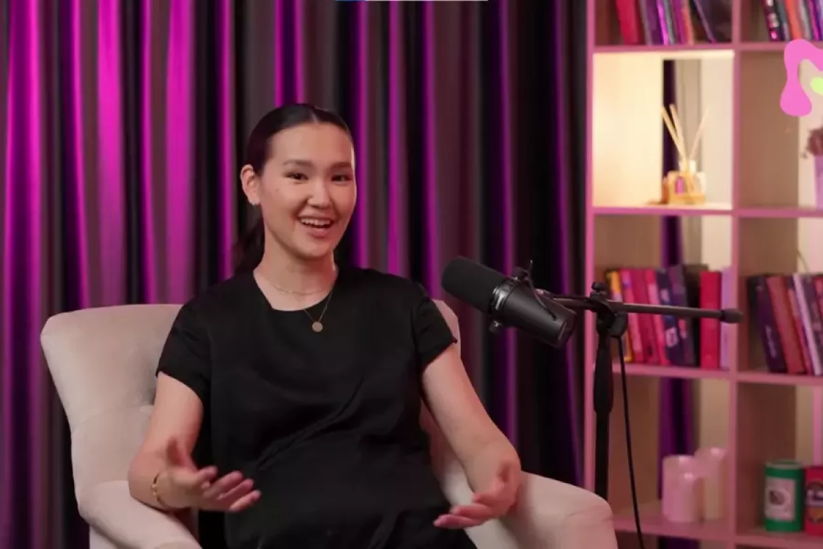 "Әкем бір ай сөйлеспей қойды". Танымал блогер өткенін еске алды