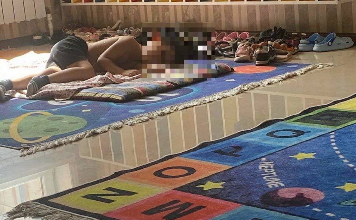 Дети спят на полу: скандал в детском саду Актау