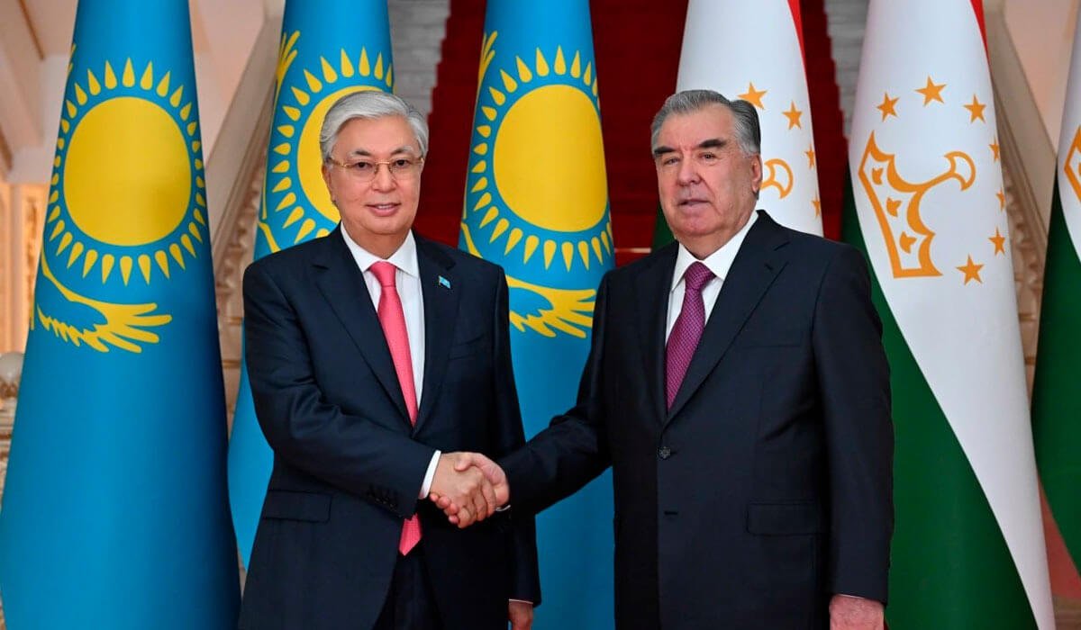 Қазақстан мен Тәжікстан басшылары келіссөз жүргізді