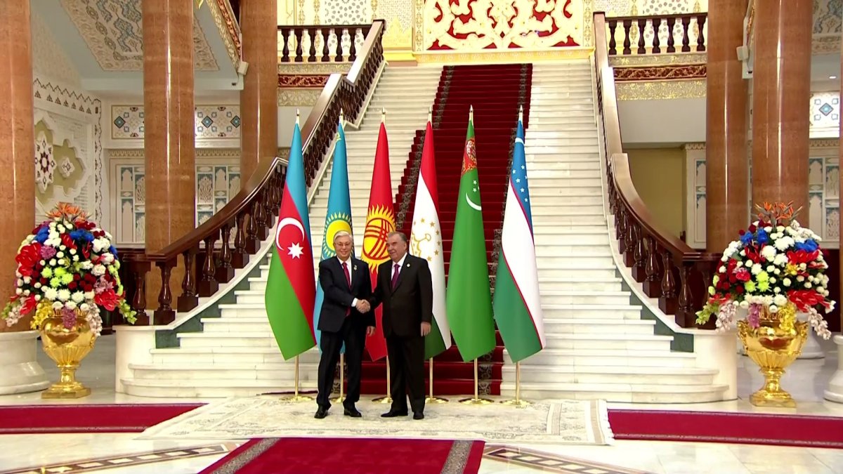 "Қазақстан Еуразияның транзиттік хабы ретінде өз рөлін күшейтуге ниетті", - Президент