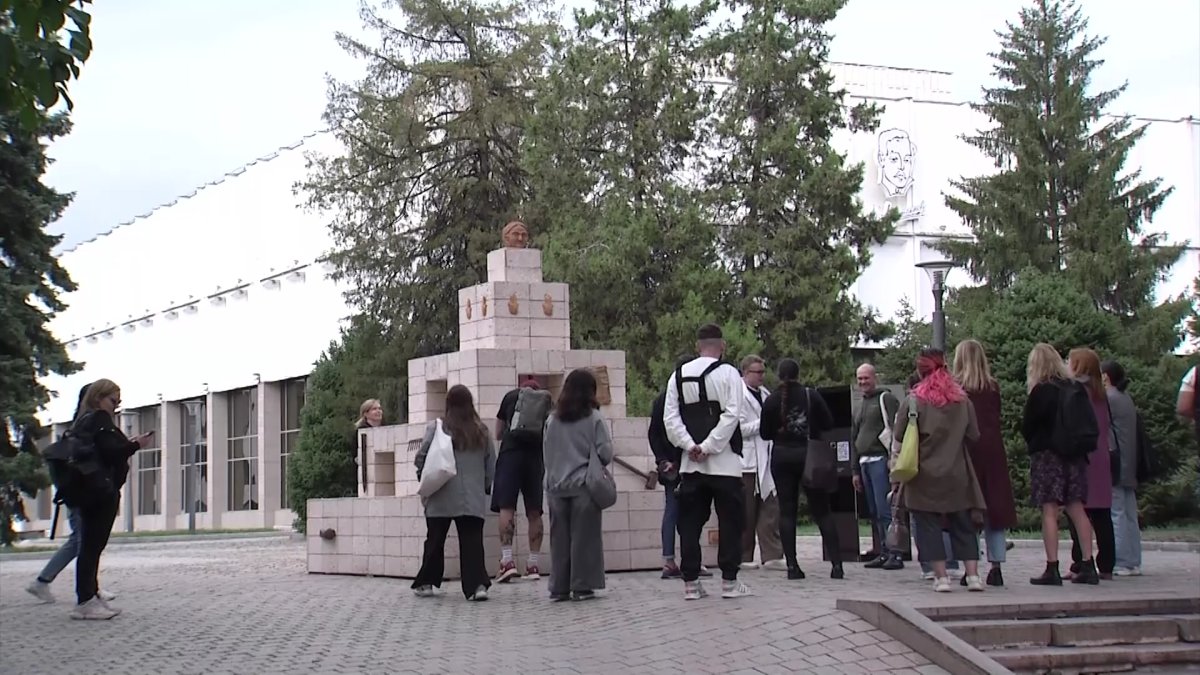 Необычные арт-объекты появились на улицах Алматы