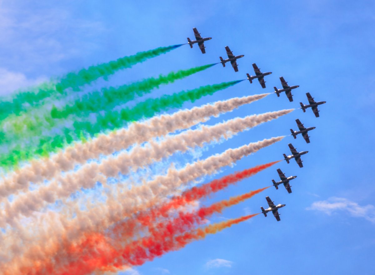 Крушение самолета в Италии: есть погибшие (ВИДЕО)