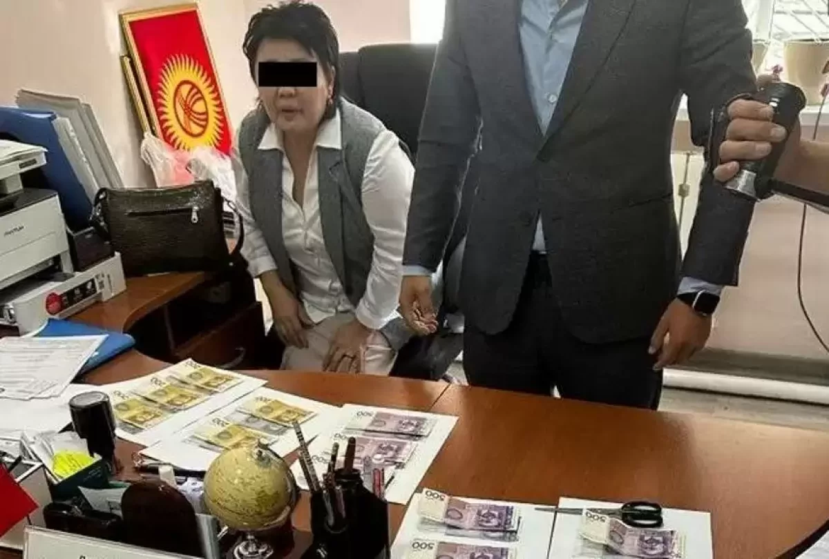 Бішкекте бір аптада төрт мектептің директоры парамен ұсталды