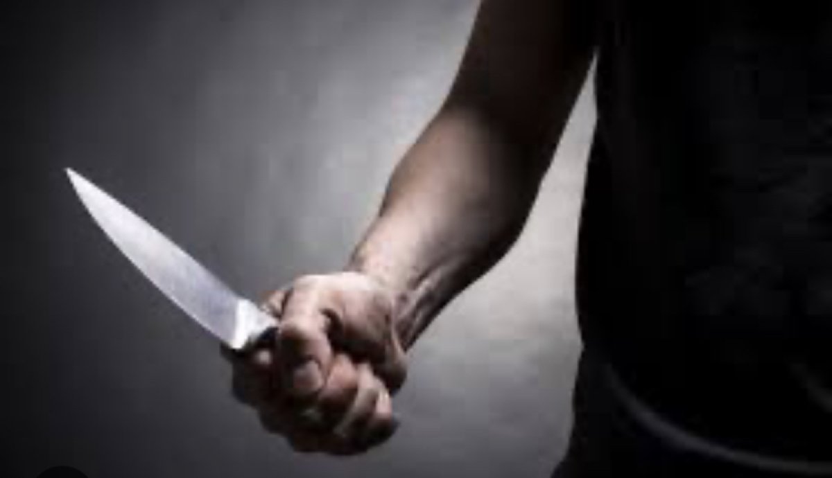 Карагандинец пырнул ножом студента колледжа средь бела дня