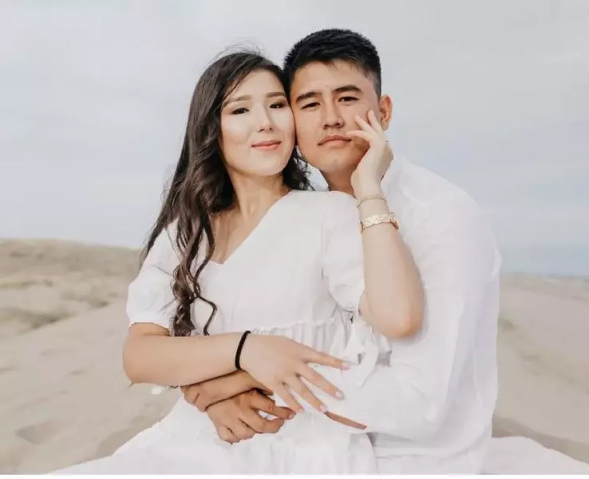 "Елге қашан қайтатынымыз белгісіз". Кореядағы жас отбасы ондағы жұмыс істеудің қиындығымен бөлісті