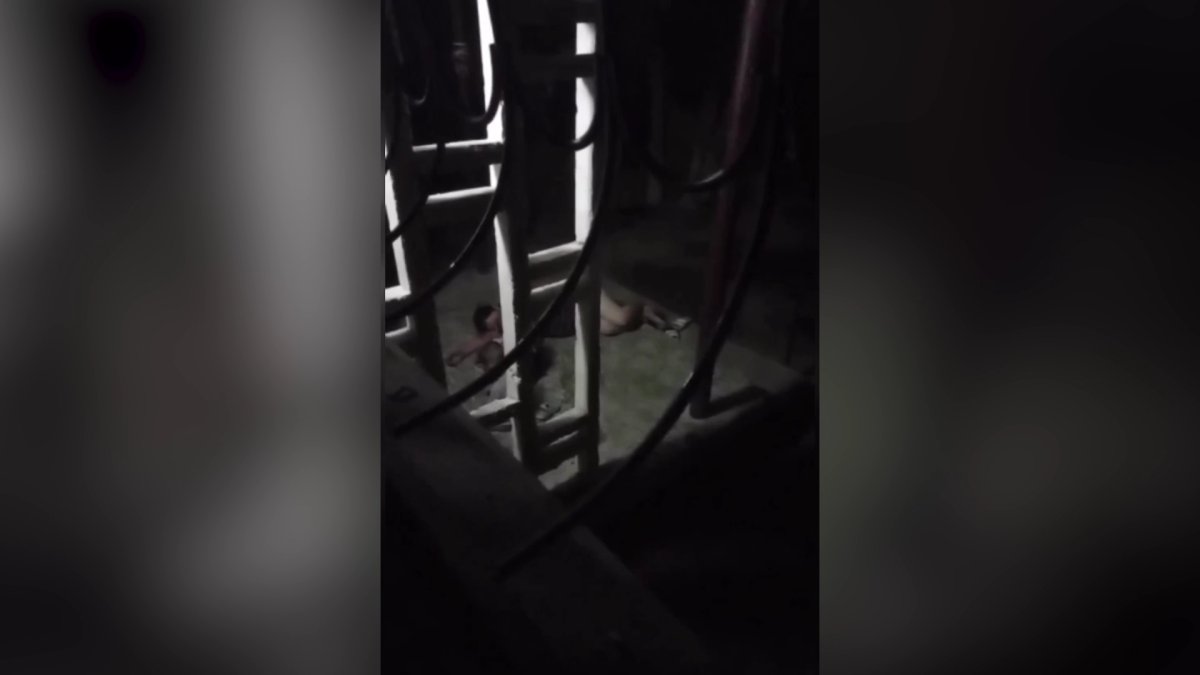 Пьяная спала с детьми на улице: жительницу Актау ограничили в правах