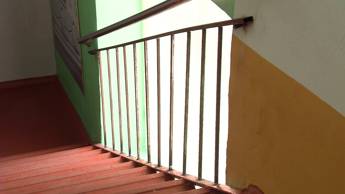 Падение ребёнка в школе Астаны: долгое прибытие "скорой" объяснила Гиният