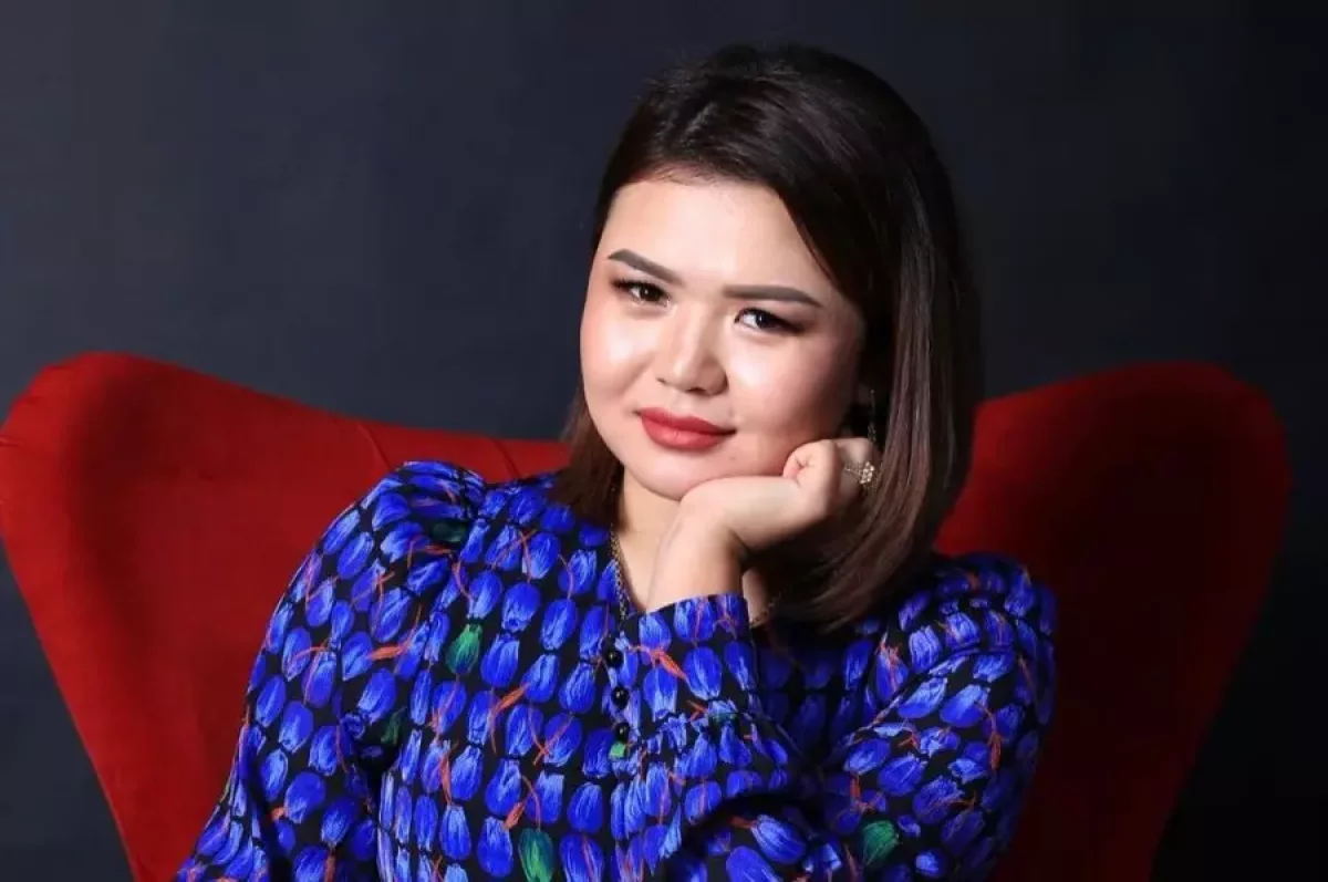 "Баланы шошытпайын деп жастыққа тұншығып өкіріп жылағанмын". Ырысбала Икрамбай қандай қиындықтан өткенін айтты