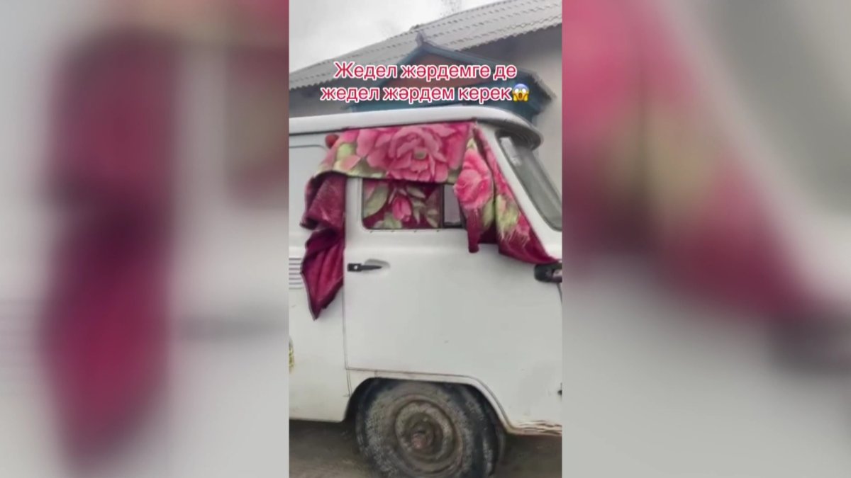 Терезесі жоқ, есігі аңғал-саңғал жедел жәрдем көлігінің видеосы әлеуметтік желіні шулатты