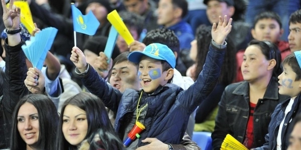 Болельщиков развезут со стадиона после матча Казахстан – Финляндия на специальных шаттлах