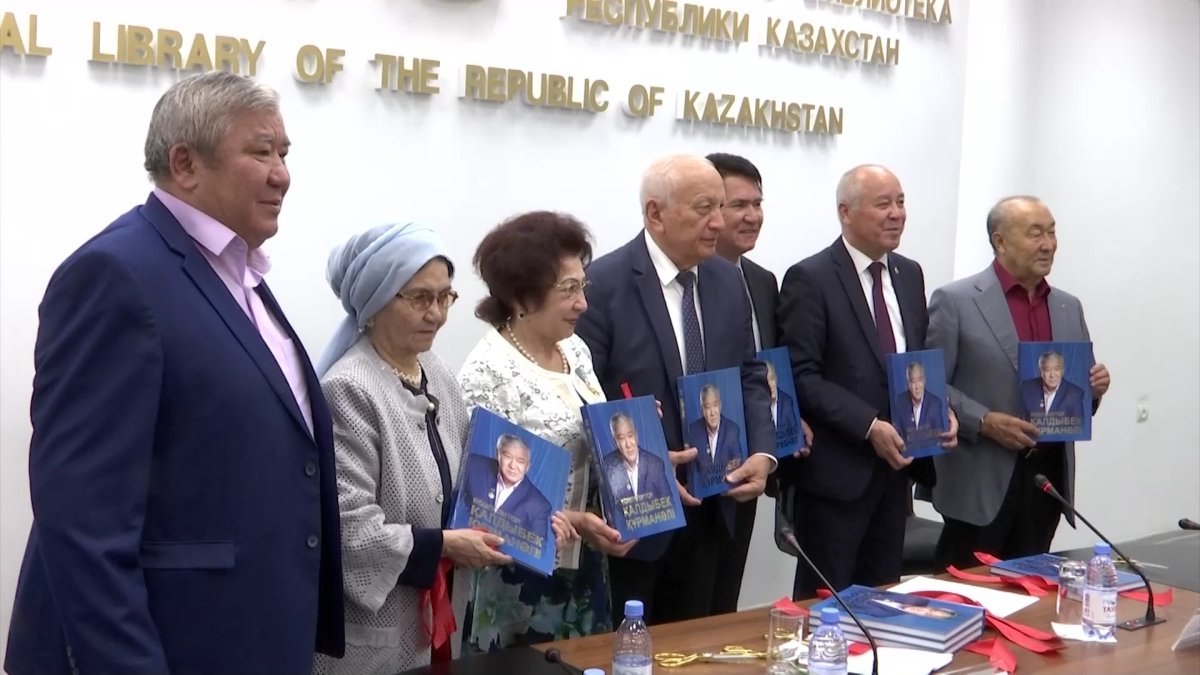 Композитор Қалдыбек Құрманәлінің тұңғыш фотоальбом-кітабы жарық көрді