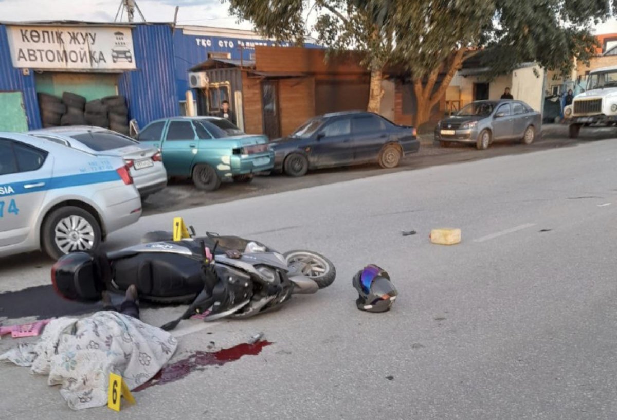 Водитель скутера насмерть сбил пешехода в Актобе