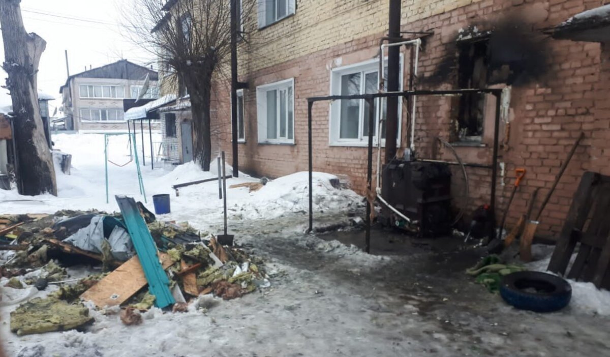 Шестерых человек спас из пожара североказахстанский офицер