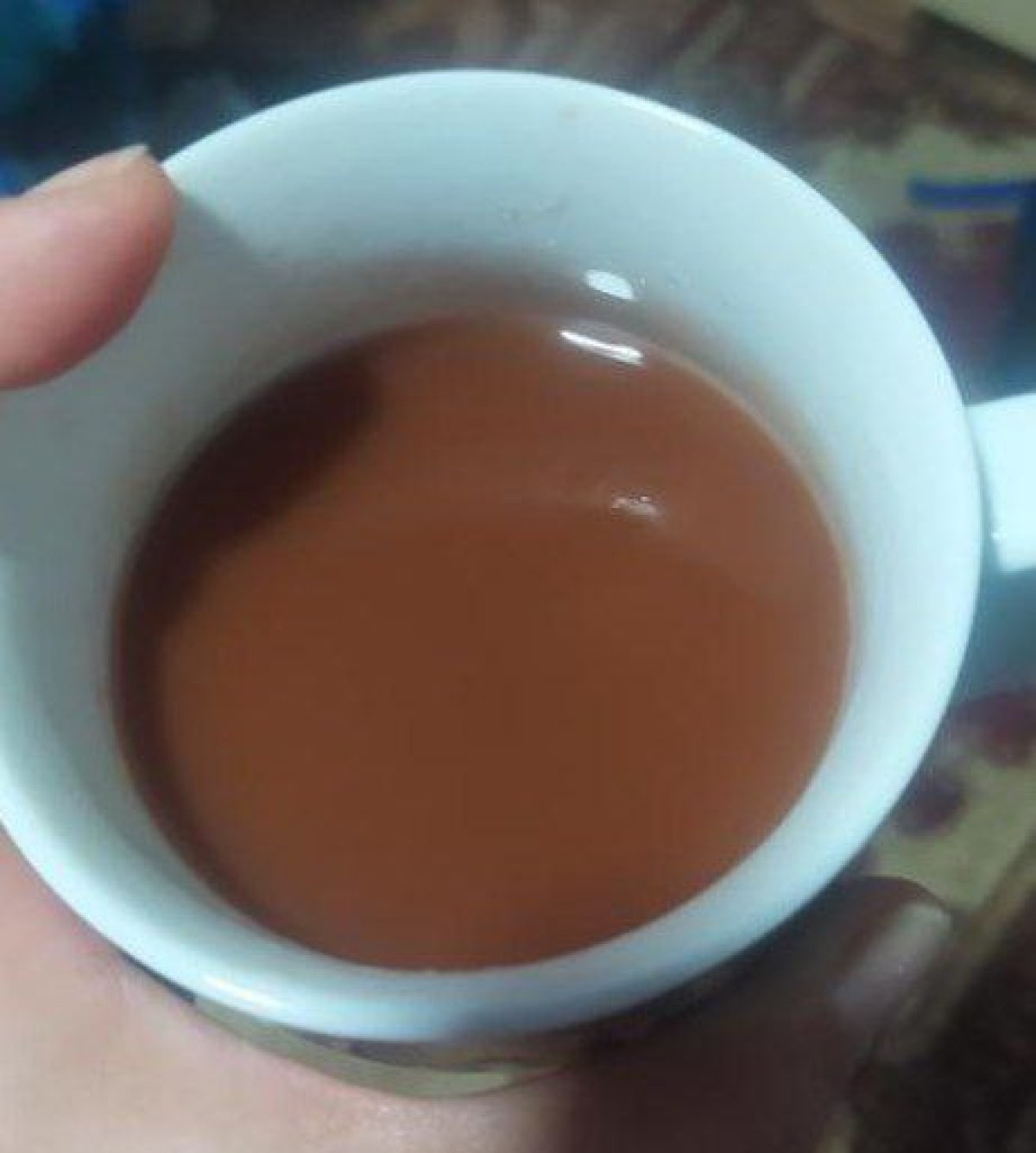 Из крана льется "какао": жительница Семея пожаловалась на грязную воду