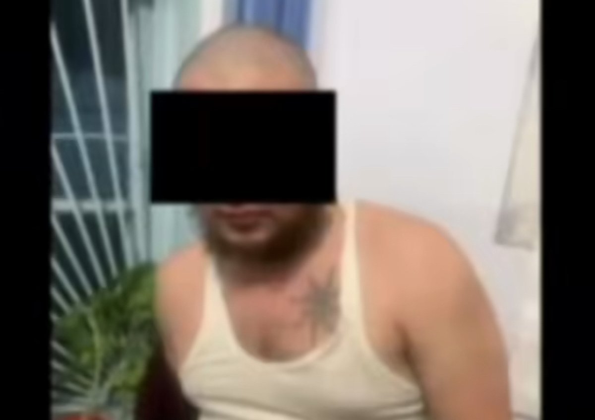 Ер адам әйелін жігіттермен таныстырып, оларды тонап жүрген