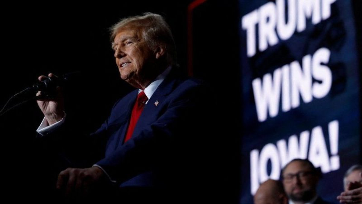 Выборы в Айове: Трамп одержал первую победу в гонке за выдвижение в президенты