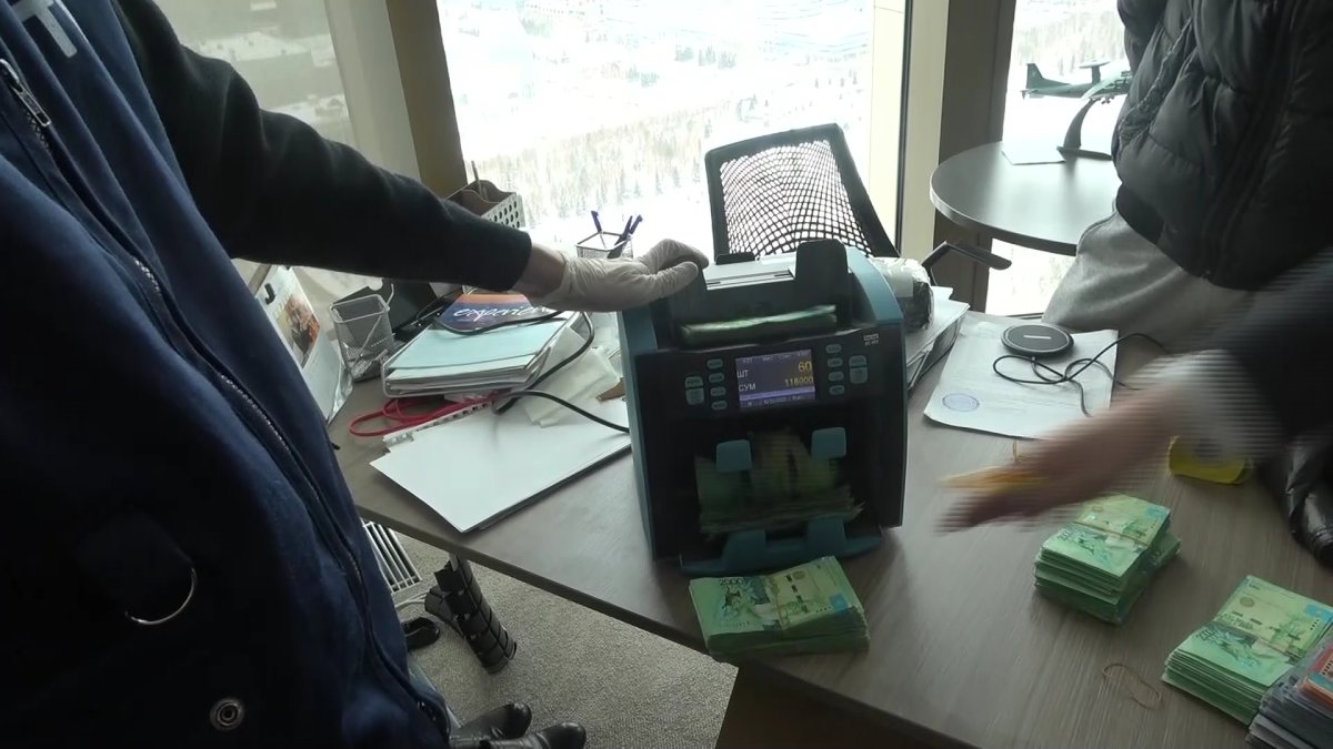 Организаторов незаконного криптообменника с выручкой в 15 млрд тенге осудили в Астане