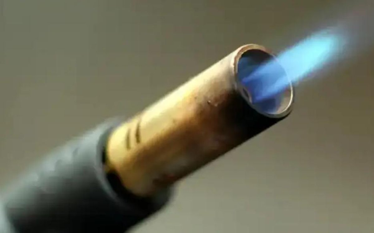 Моңғолияда 60 тонналық газ таситын көлік жарылды