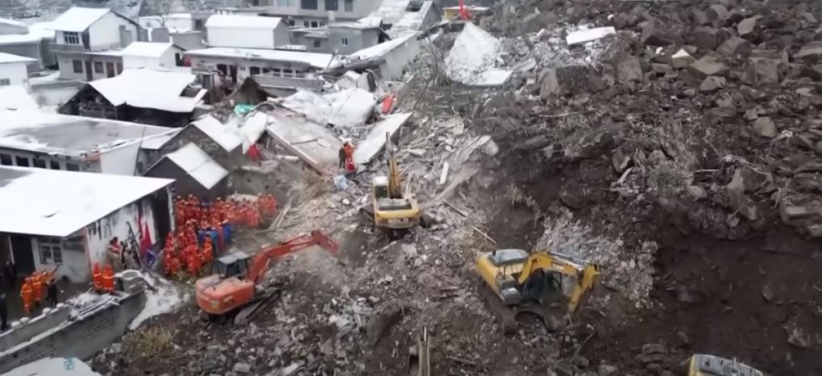 Десятки погибших и раненых из-за схода оползня в Китае