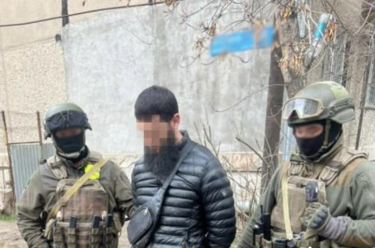 Пропагандировали и финансировали терроризм: громкое задержание КНБ