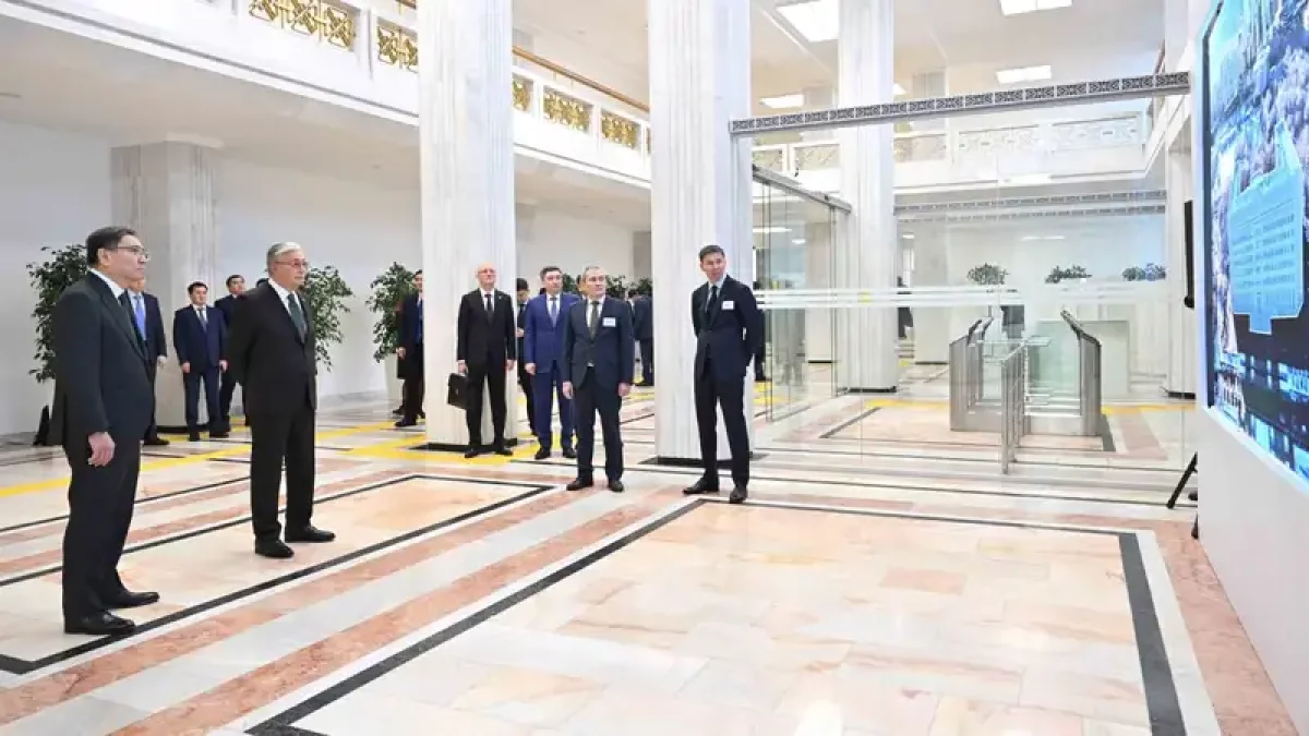 Президент қайта қалпына келтірілген қала әкімдігінің ғимаратын аралап көрді