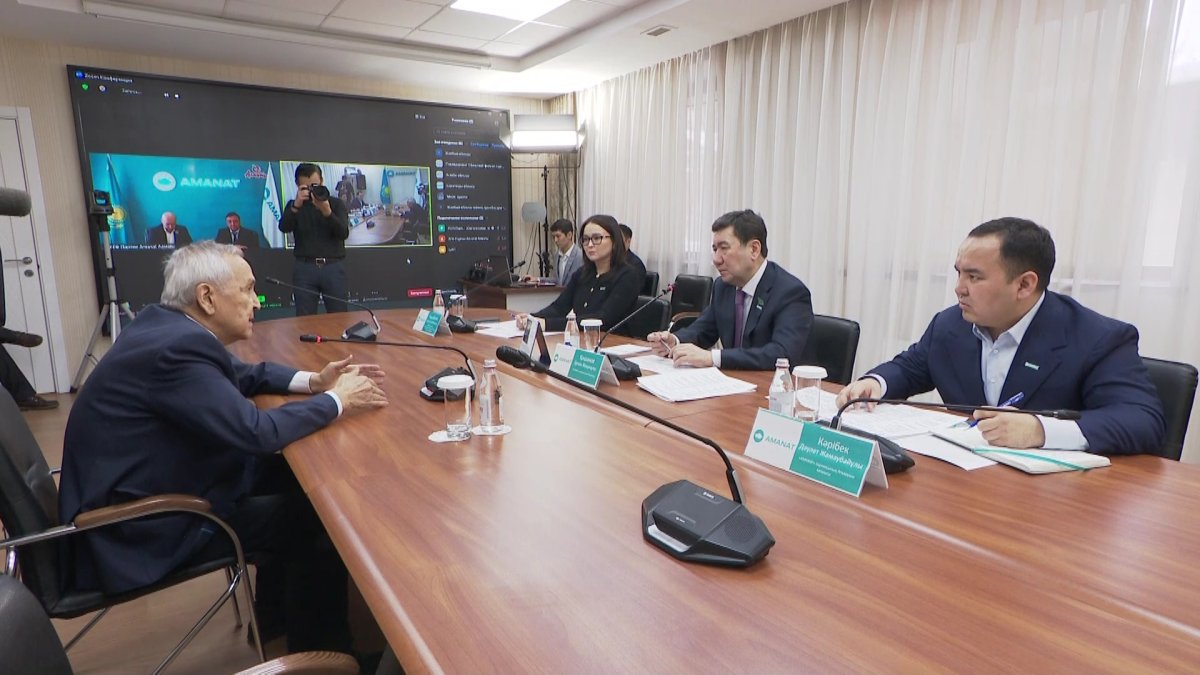 Председатель партии «AMANAT» провел приём граждан