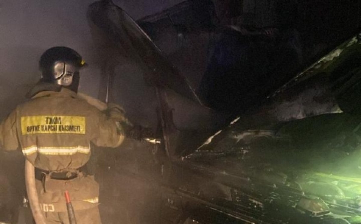 «Гелендваген» взорвался в спальном районе Караганды