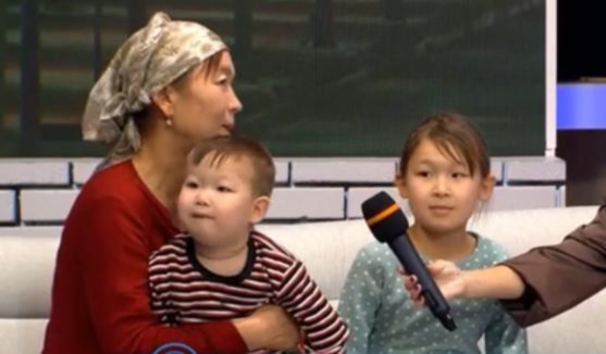 “Терең құдыққа секірген”: Інісін өлімнен құтқарған қыз оқиға қалай болғанын айтты