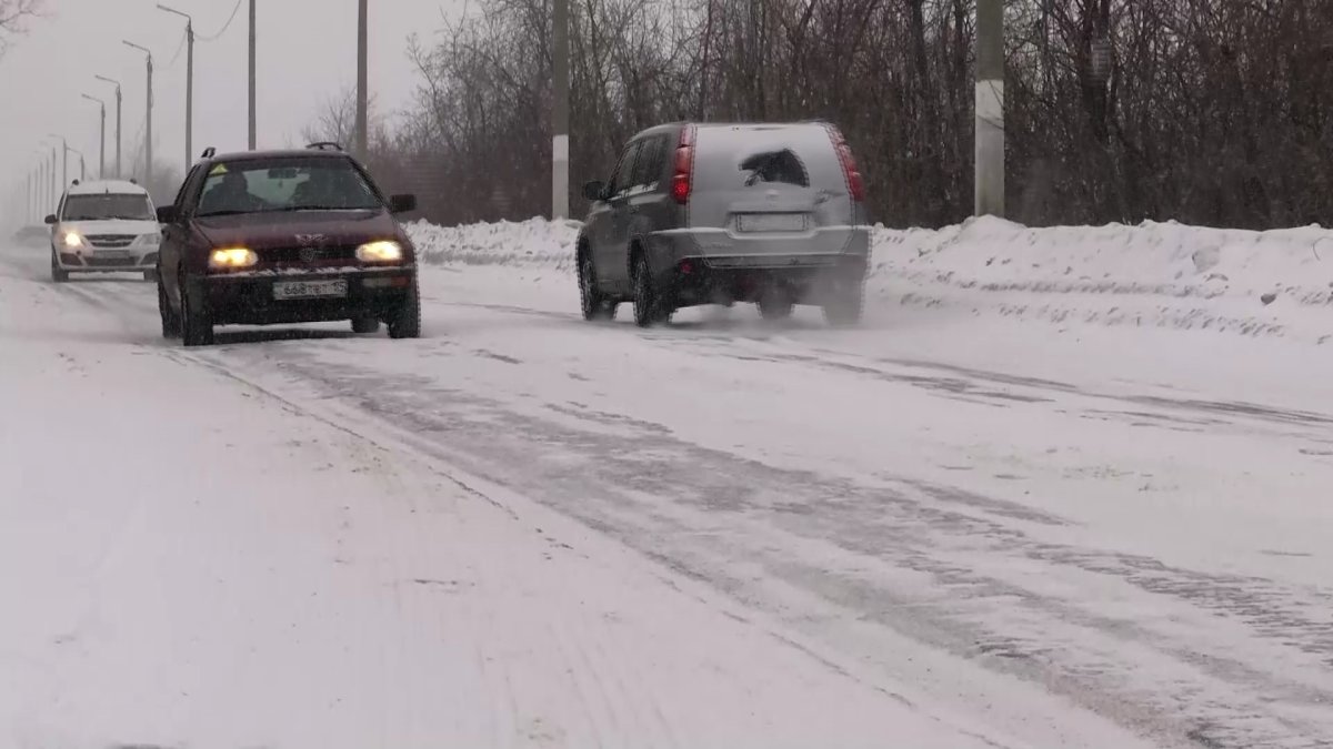 Петропавловские автомобилисты подают в суд на службы  ЖКХ за "аварийную" уборку