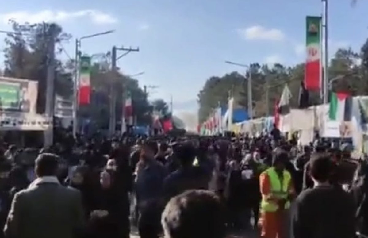 103 человека погибли при взрыве на кладбище в Иране