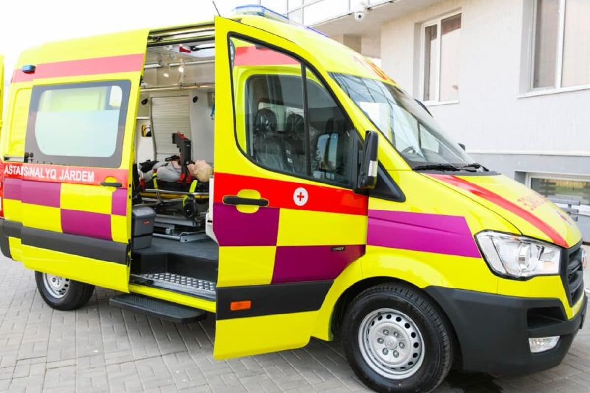 "Адам өмірін сақтау үшін арпалысатын ақ халатты жандарды арнайы қызмет көрсетуші өкіл ретінде заңмен қорғауымыз керек", - депутат