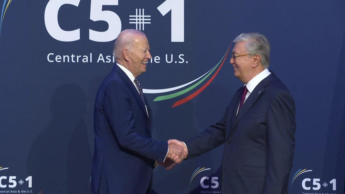 "Орта­лық Азия мемлекеттері басшы­лары­ның жыл сайынғы консуль­татив­тік кездесулері нәтижелі өтіп келеді",- Қ.Тоқаев