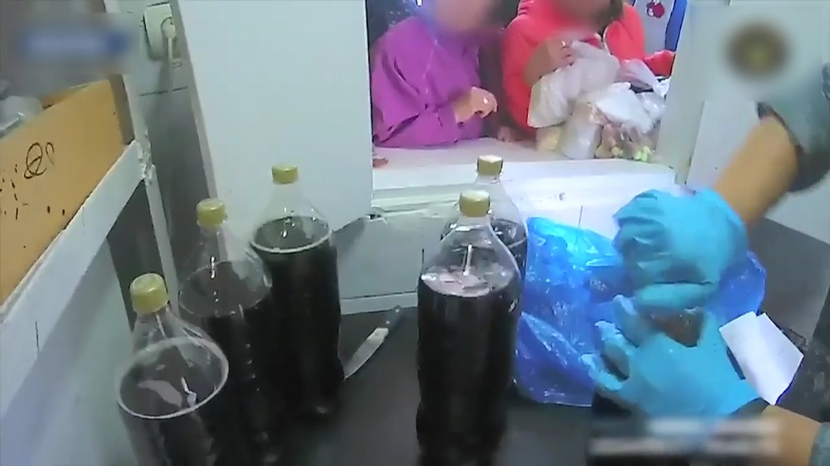 Тергеу изоляторына 8 литр ішімдік  кіргізбек болған