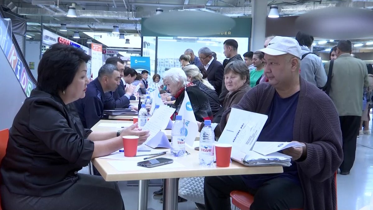 Алматыда «AMANAT» партиясының республикалық мобильді қоғамдық қабылдауы өтті