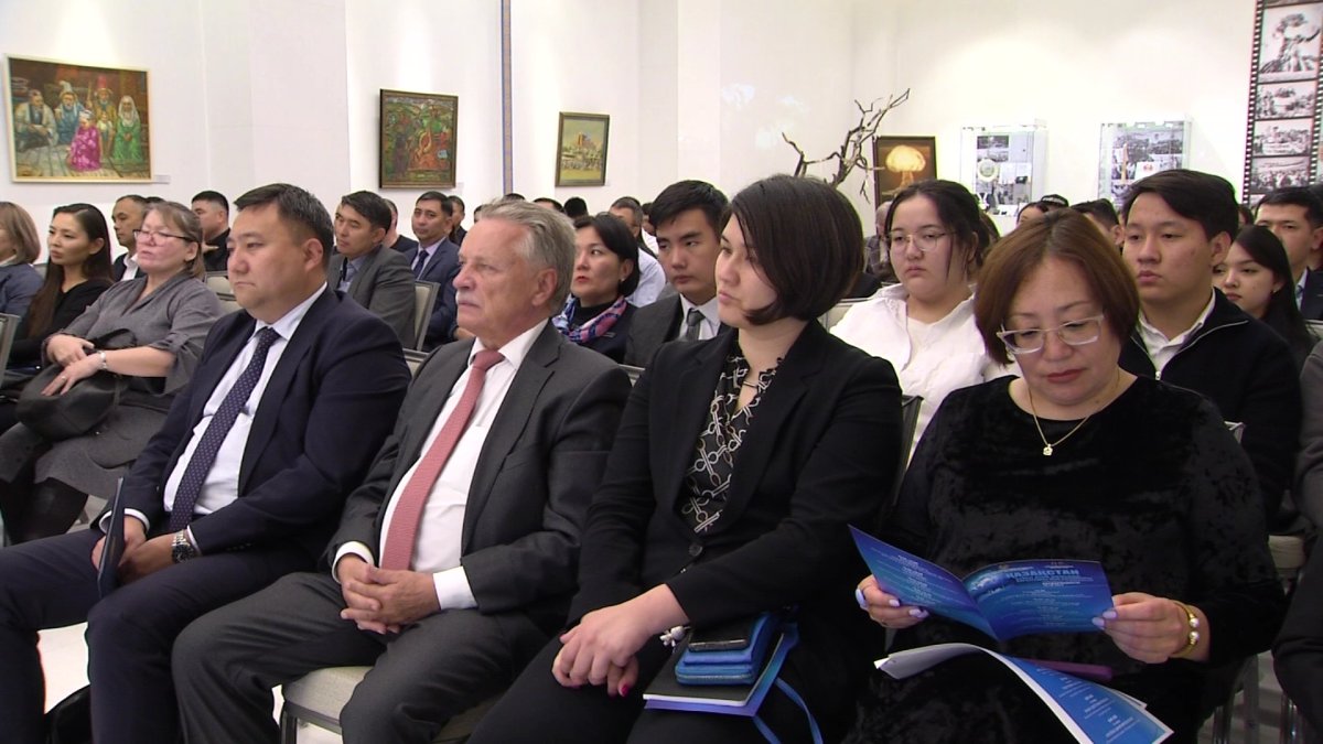 К 2035 году в Казахстане будут введены в эксплуатацию 2 атомных реактора, - Минэнерго