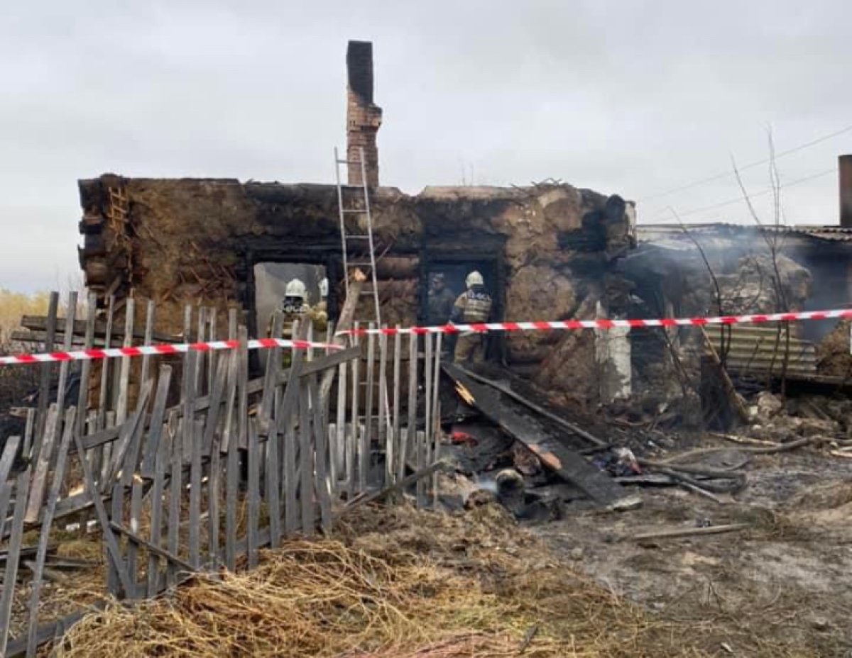 Мать ушла к знакомому, отец - в тюрьме: пятеро детей сгорели в Костанайской области