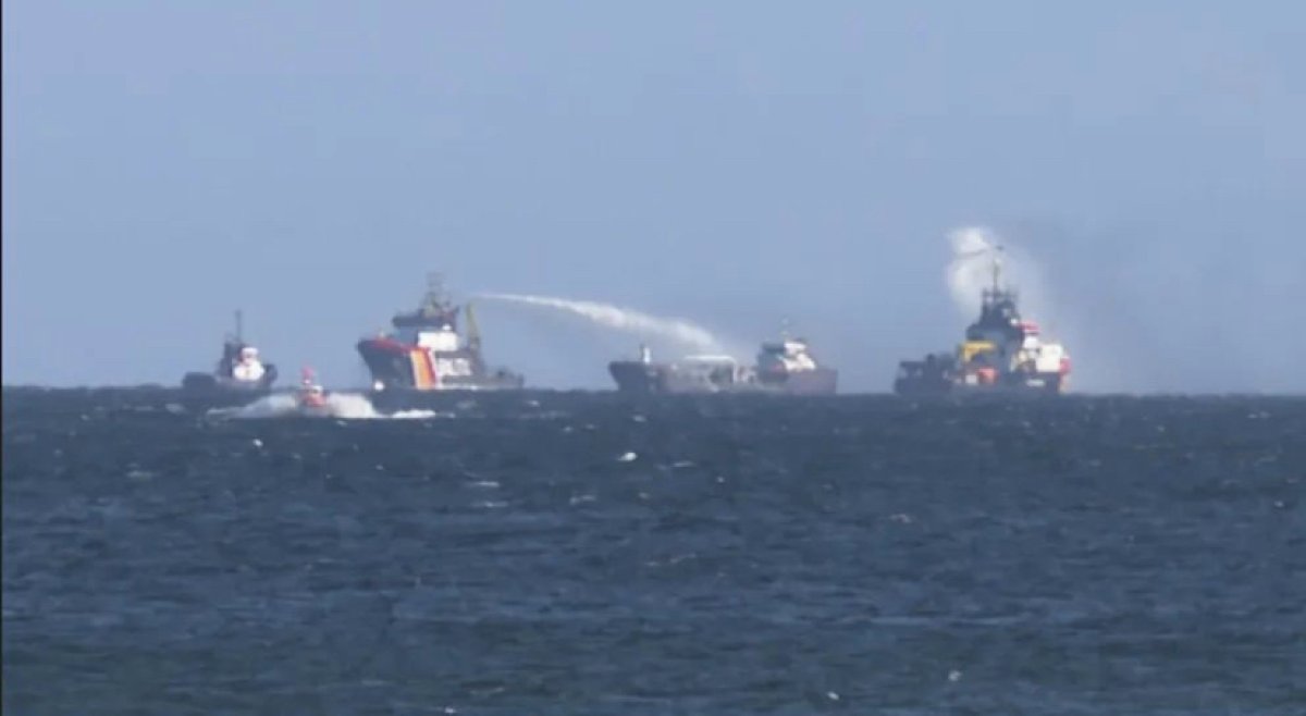 Нефтяной талкер загорелся в Балтийском море