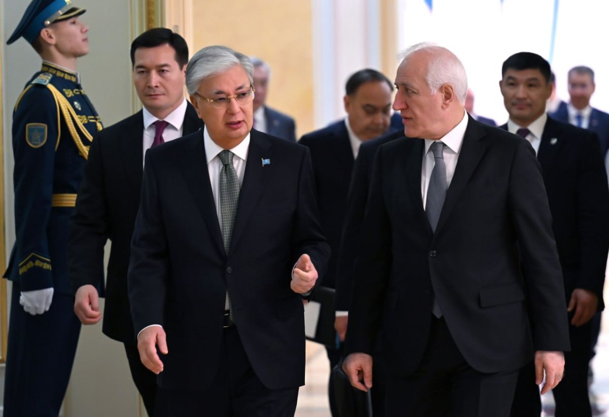 "К армянскому народу на казахской земле питают теплые чувства", - Токаев