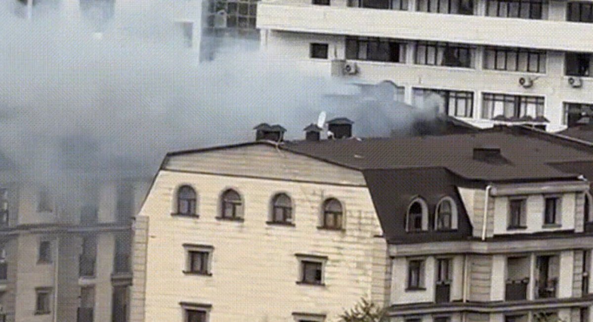 Алматыда үйдің шатыры өртенді