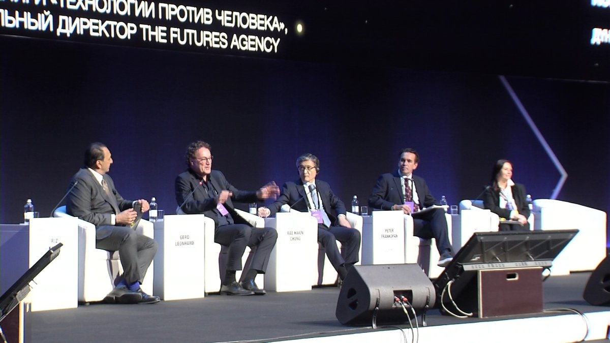 "Жасанды интеллект нарративі қазіргі кезде әлемді екіге бөлді", - С. Жүнісов