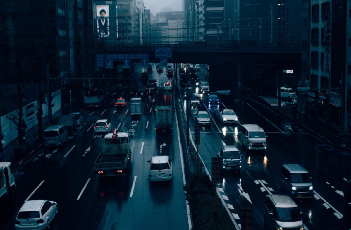 Мужчина забросал коктейлями Молотова штаб-квартиру правящей партии в Токио