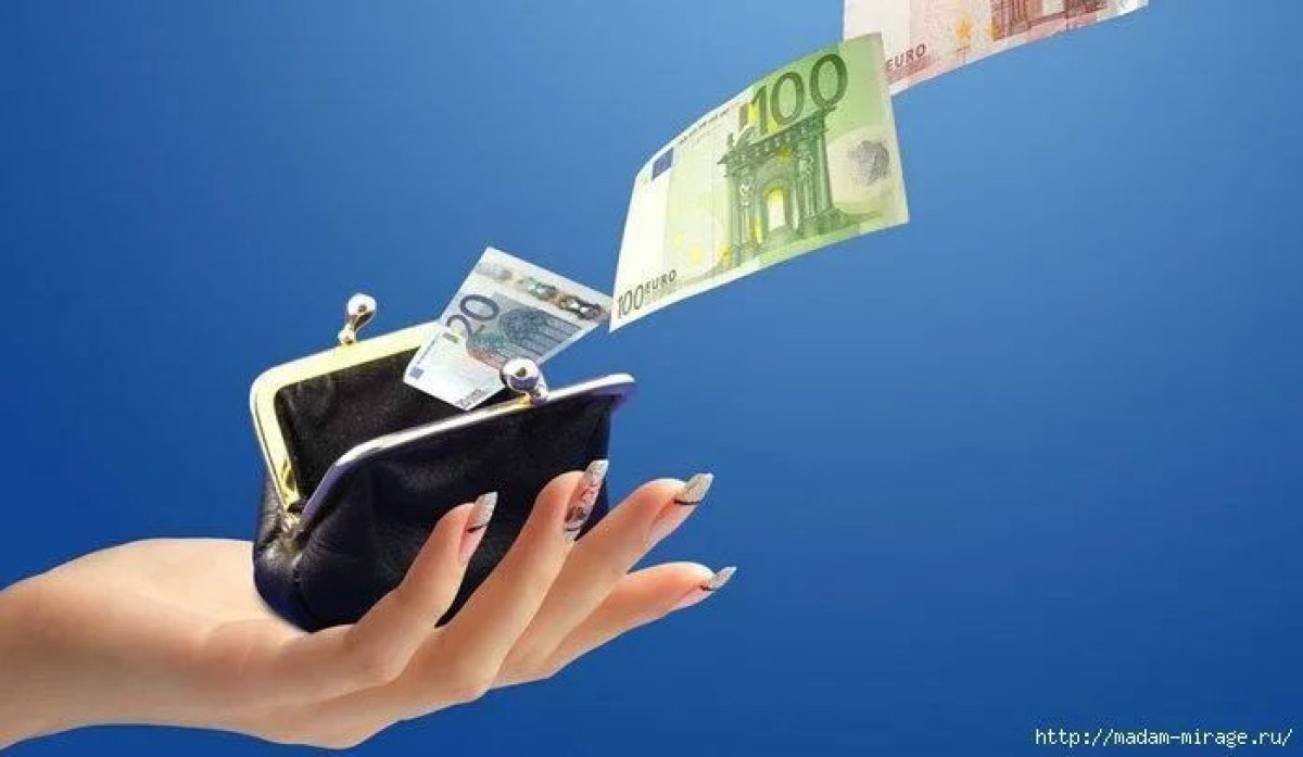 Неразумные траты у Скорпионов, риски у Дев: гороскоп на воскресенье, 20 октября