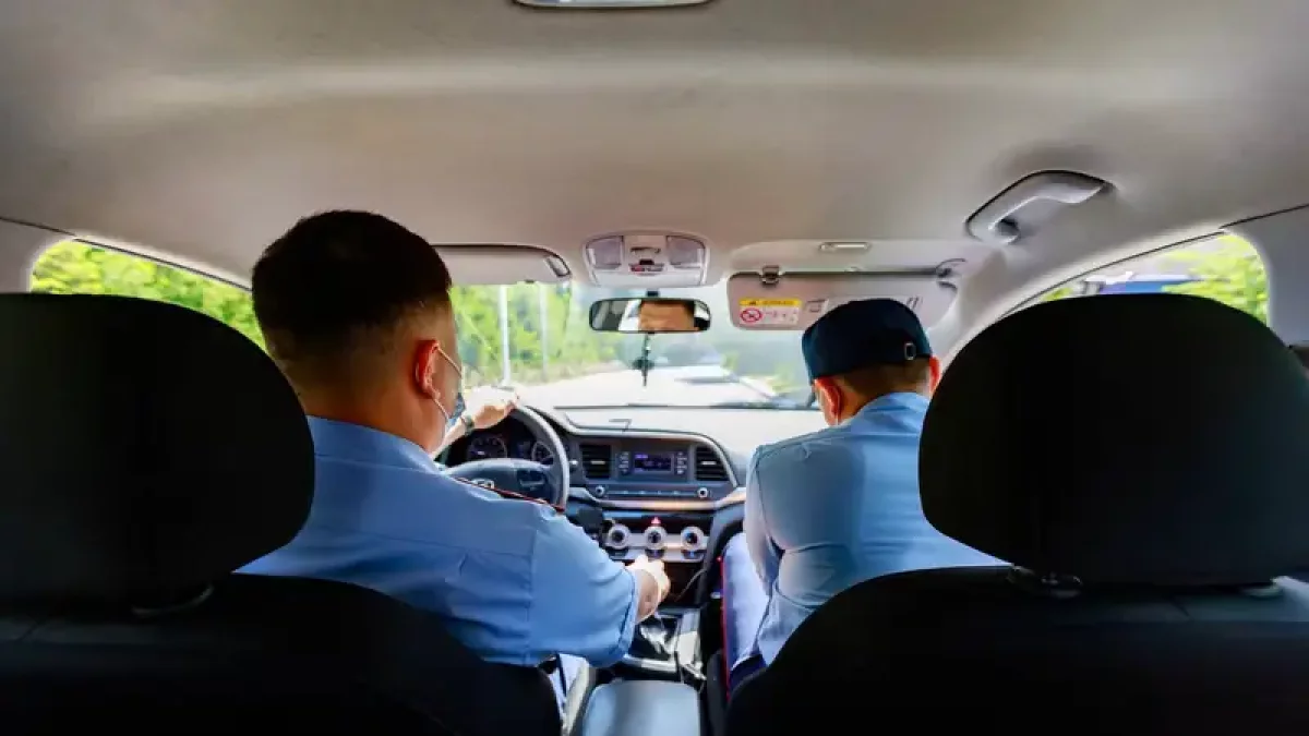 Ақтөбелік полицейлер тәртіпке бағынбаған жүргізушіні қуып жүріп ұстады