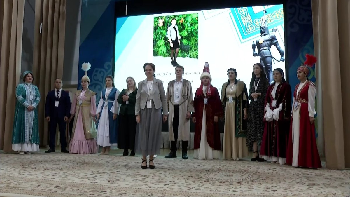 Этнос өкілдері қазақ тілінен сайысты