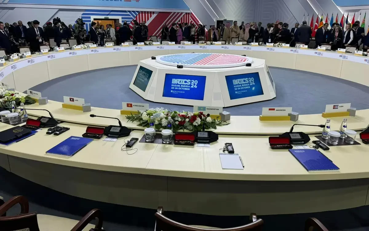 Президент БРИКС саммитінде сөз сөйлейді