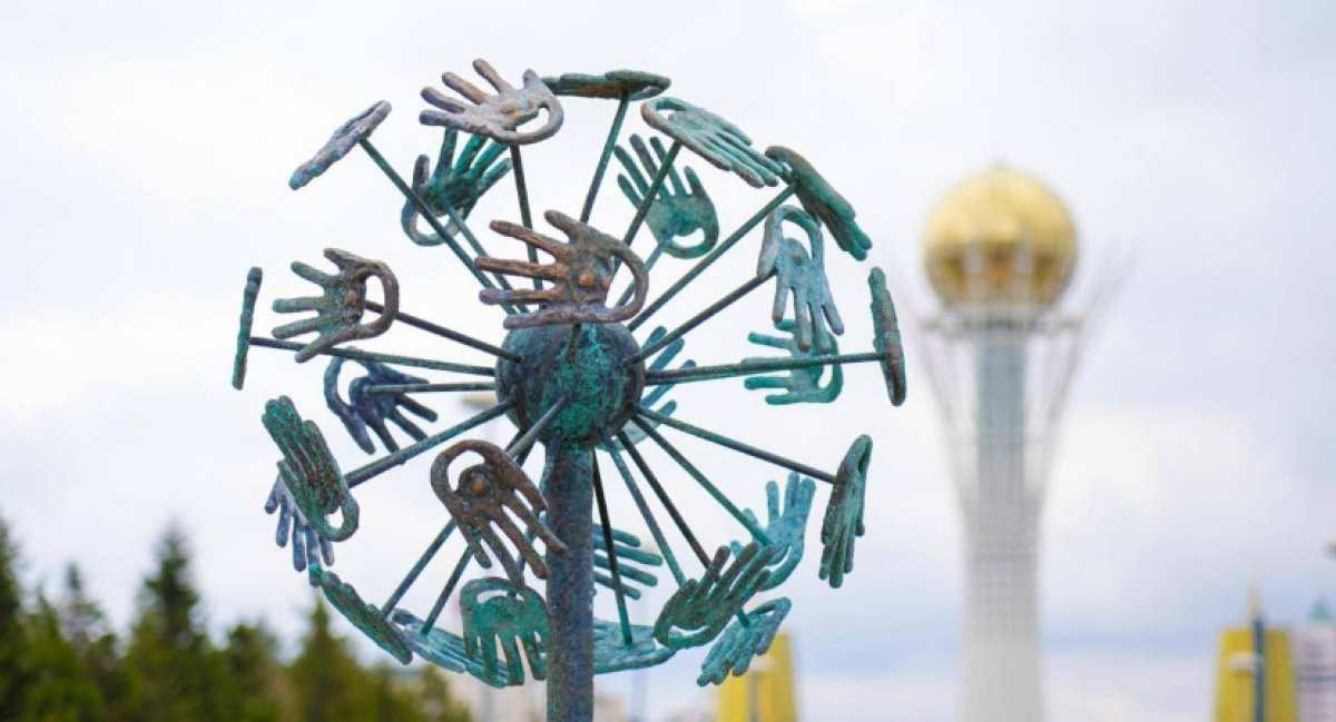 Символ добра и мира открыли в Астане