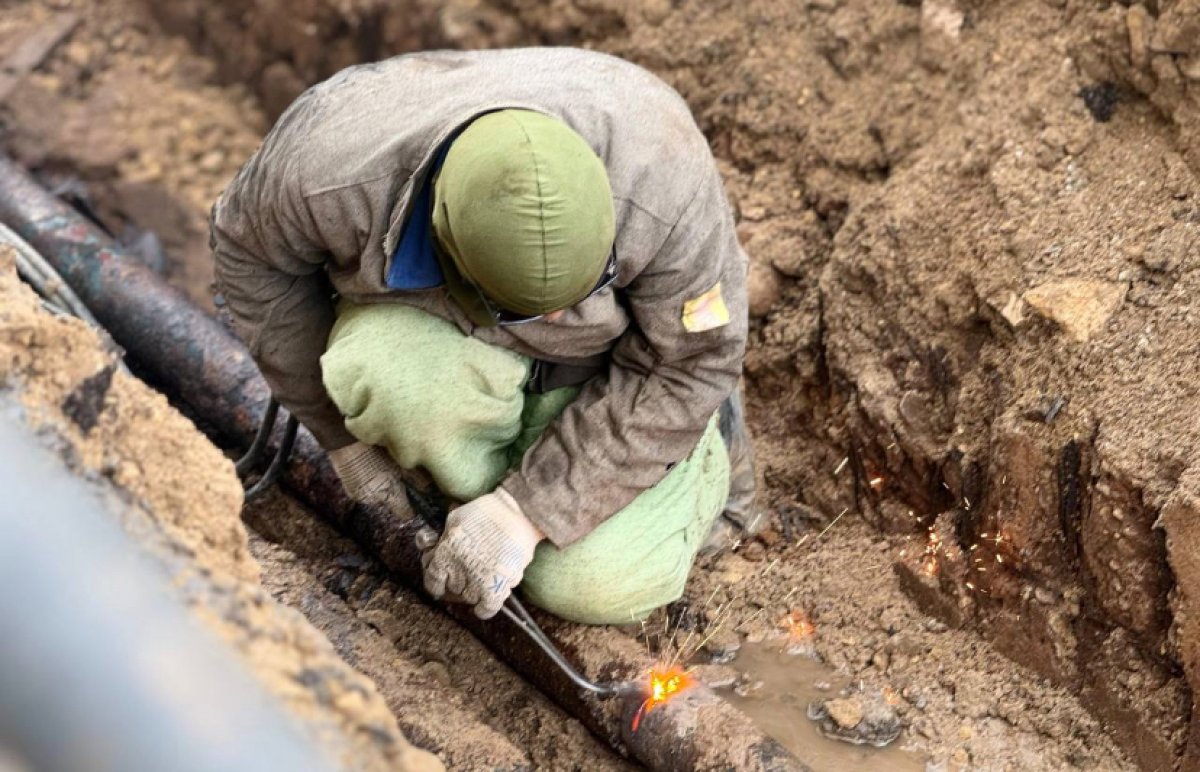 Отопление в домах Актау: 12 порывов устраняют на тепловых сетях