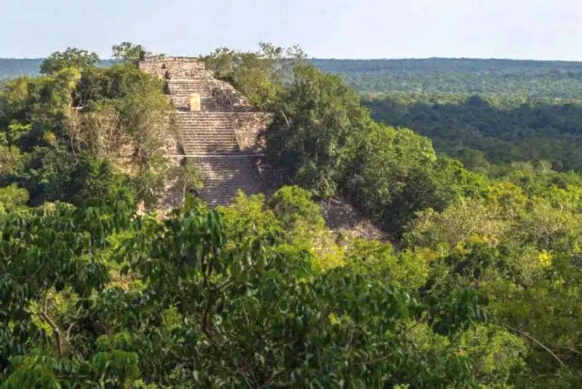 Мексикада майялардың ежелгі қаласы табылды